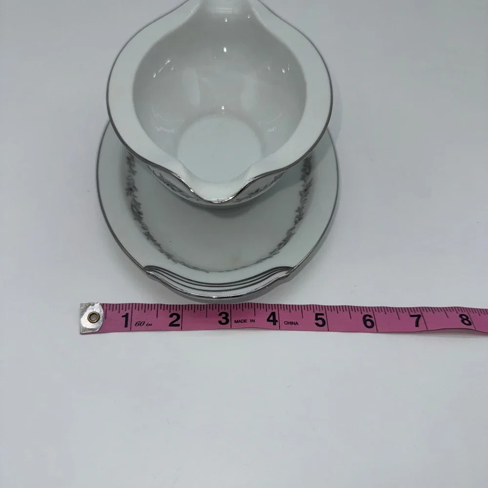 Noritake China Crestmont Gravy Boat with‎ Underplate 6013 Silver Floral Japan